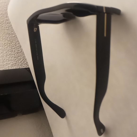 Tom Ford Sunglasses - Picture 3 of 4